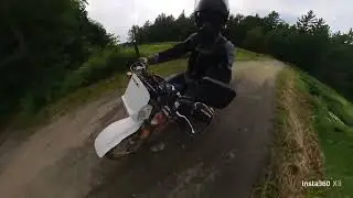 Suzuki DR200SE tries to fold in half 
