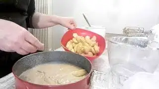 Torta di mele con solo albumi senza lattosio  in cucina da Licia blog.