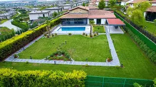 Park Village'de Yenilenmiş, Emsalsiz 5+1 TEK KATLI Villa