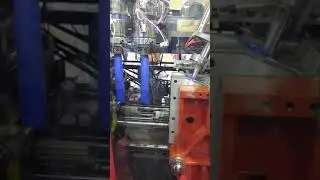 Harpic bottle fastest production !! Blow mould !! bottle blow mould design !! bombay Exhibition 2020