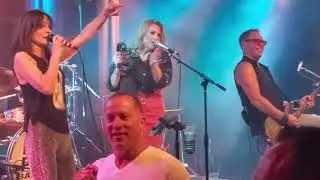 Hall Pass Band Seattle (Cover) Make you mine - Are you Gonna be my Girl