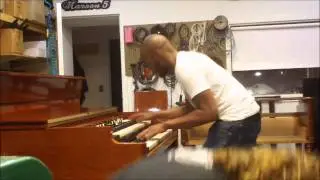 Michael Bereal Plays Maroon 5's B3