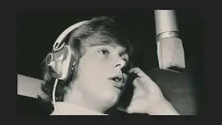John Farnham sings the Happy Day Radio jingle