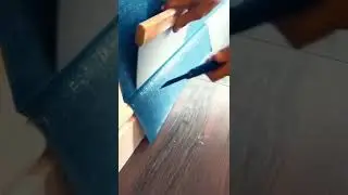 #DIY#life#lifehack#shorts КАК ПРАВИЛЬНО ПОДРЕЗАТЬ ОБОИ!✅