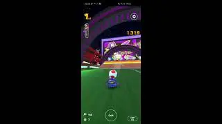 [Mario Kart] Race in Pinball land/ sci-fi scene