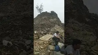 Вода, вытекающая прямо из кратера Рату, содержит серу. #crater #feedshorts #shorts #feed