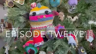 Crocheting the dragon's wings - Episode Twelve - Vlogmas 2025