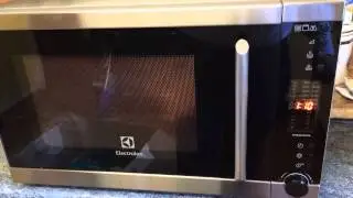 Микроволновая печь Electrolux EMS30400OX