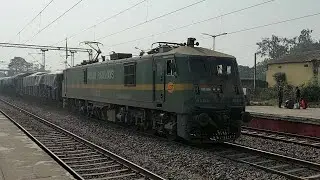 Maal Gaadi WAG - 9 Locomotive slow pass Freight Train Goods train indian railways