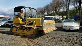 LOT # 2114 - John Deere 450C Dozer w/ 7' 6 Way Blade
