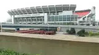 Unsteady Cam around Strawbridge Plaza (Mall C), Cleveland