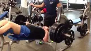 IMG 1190  heavy lifting - 400 x 1 decline bench press