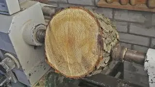 Woodturning - Rotten Stump into a Beautiful Vase with a Natural Edge