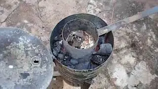 fundição de alumínio no carvão,fazendo roletes(parte1)