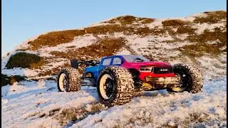 Rebuilt Arrma Kraton EXB 6s bashing, jumping and crashing in the snow RC truggy/truck