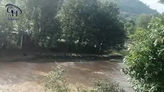 ghaon men barash or mosam khush gawar