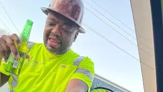 How dudes get caught drinking on thee job!!! #itsjustdiffrent #theecity