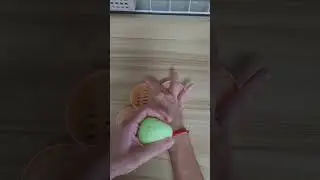 Reviewing squishy steamed bun#shortsvideo #review #squishy #toys
