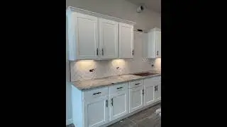 Herringbone backsplash #backsplash #kitchen #tile