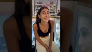 מיקה עושה עגיל