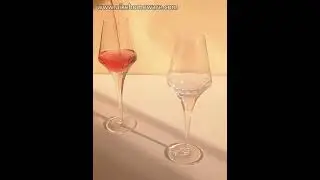 High-end luxury glass wine glasses and customized packaging gift boxes, showing nobility.