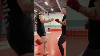 Dead legs with Rico Verhoeven 😨 #tomaspinall #ufc #ricoverhoeven #glorykickboxing