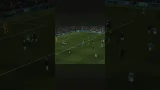 Kompany&rsquo;s insane goal vs Leicester🔥