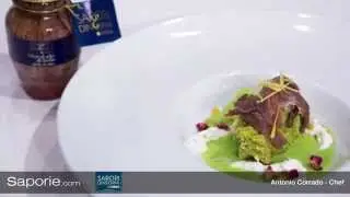 Saporie.com - Crostone di pane al basilico su vellutata di piselli e filetti di alici di Sicilia