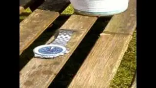 Biosativa Bio Cleaner cleans a garden bench / Biosativa Bio Reiniger reinigt eine Gartenbank