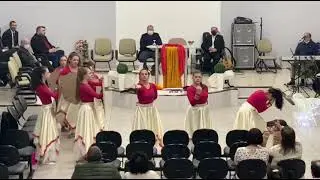 Medley: Vitorioso és/ In memorian/ Noiva/ Além do Rio Azul — Ministério Adoração Profética