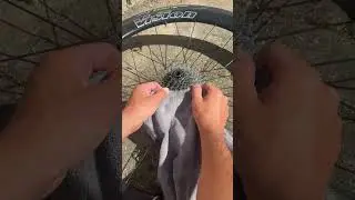 Cyclists...DON'T Run A Dirty Cassette ⚙️🧼 #cleaning