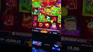 Casino Slots: New Trains  #slots #fnaf #short #fun #gaming #youtubeshorts #love #2025 #jackpot