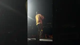 《idc》COLLAR Marf 邱彥筒 opening act Coldplay World Tour in Hong kong 09-04-2025 fancam