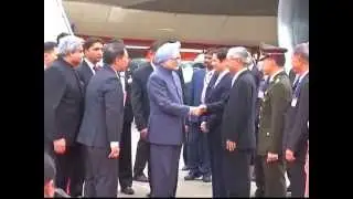 PM Manmohan Singh arrives in Bangkok on two-day visit