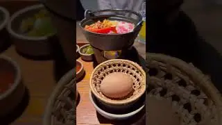 #홍대우물집 예쁜 건물, 이쁜 인테리어도 구경할 수 있었다. 인스타스타일 사진 찍기도 좋고, 맛있는 솥밥을 조용하게 대화하며 식사하기도 좋았다. 앞에 공영주차장이 있다