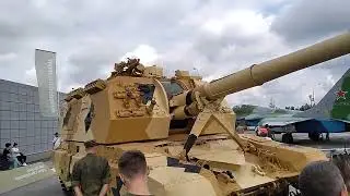 Зенитная реактивная система Тор-2Э и дальнобойная гаубица МСТА-С 