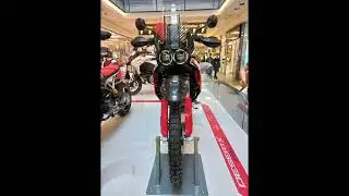 Мотоциклы Ducati. Краковская галлерея-аыставка(Ducati motorcycles. Krakow gallery. insert.)