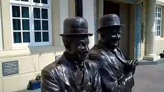 Laurel and hardy statues in Ulverston their home town 👍
