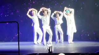 Seventeen Wave  - Toronto Sept 2022 #seventeen #seventeentoronto #svt_carat #carat #BeTheSun