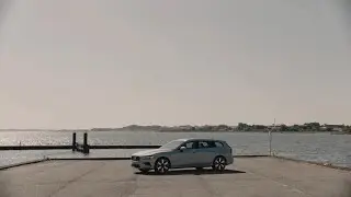 Sleek and Stylish: The Volvo V60 Recharge! 🚗✨