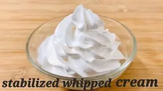 Perfect Whipped Cream For Beginners . stabilized whipped cream  no melt whipped cream