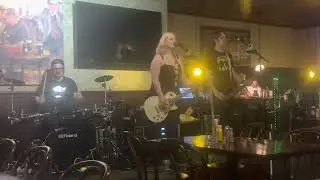 Fat Bottomed Girls - Roxy Gunn Project - Hennessey&rsquo;s Las Vegas