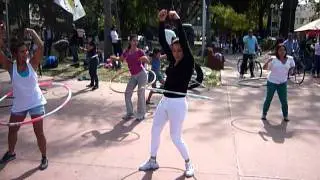 quebra galho-carambaxe (bailando con el hulla hoop