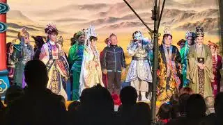 歌仔戲新聞即時影像（本台攝） / 謝幕北齊戰神-蘭陵王。版權演出/ 小飛霞歌劇團演員 / 全體演員
