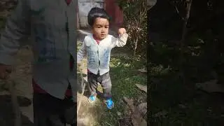 পাকুর লাঠি নিয়ে খেলা