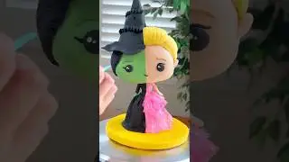 I made a WICKED cake: Elphaba vs. Glinda