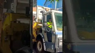 Mack LR Curbtender Powerpak