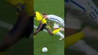 Incredible Isak dribble 💫