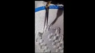 How to cut threads in hardanger.