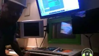 Beat2Beatz Makes A Dream Track In Under 10 mins!!!